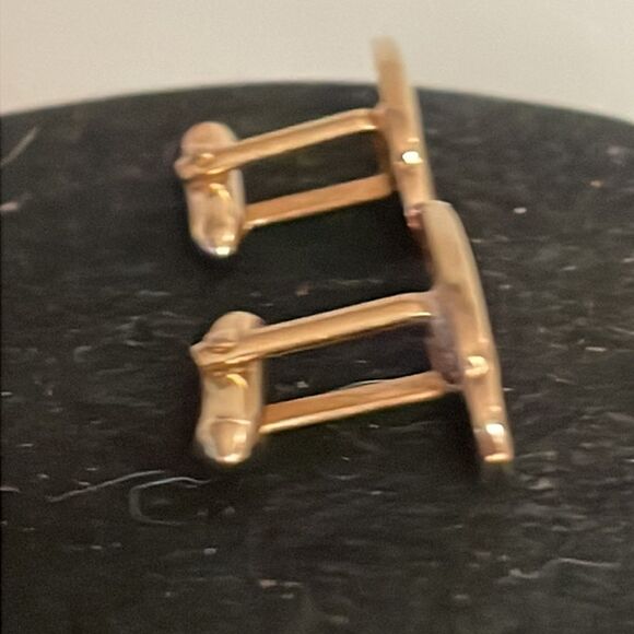Vintage 60s Swank Art Deco oval diamond etched gold tone bullet back cuff links - Picture 7 of 13